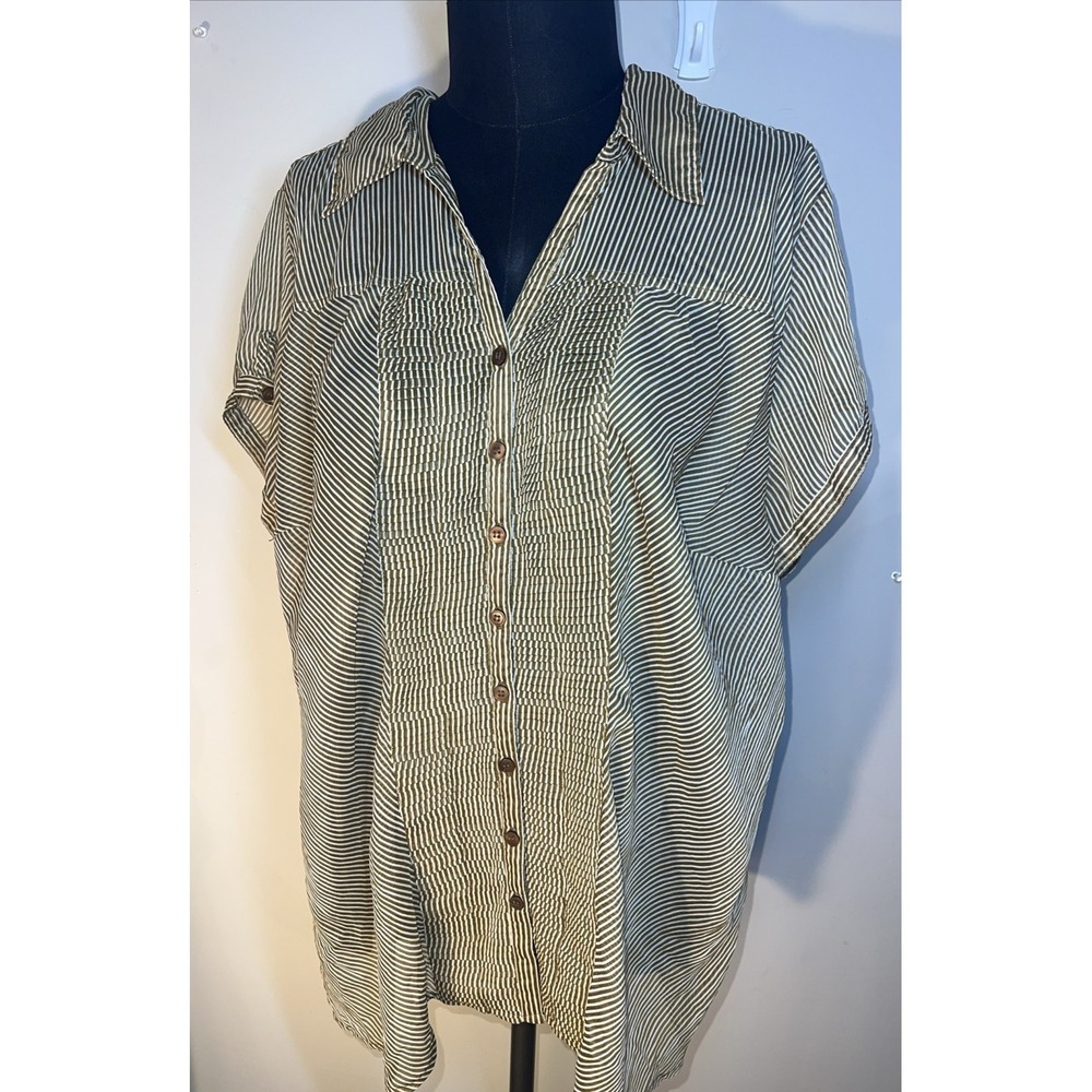 NWOT Avenue Olive Cream Striped Size 26-28 Pleated Front Shear Artsy‎